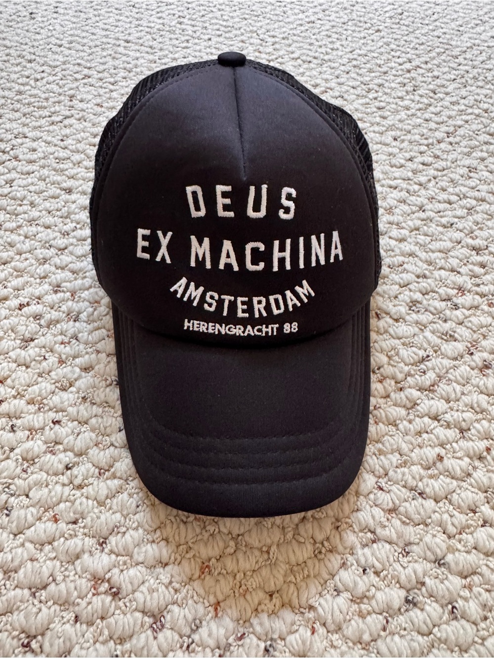 Dues Ez Machina Amsterdam Black Logo Trucker Cap
